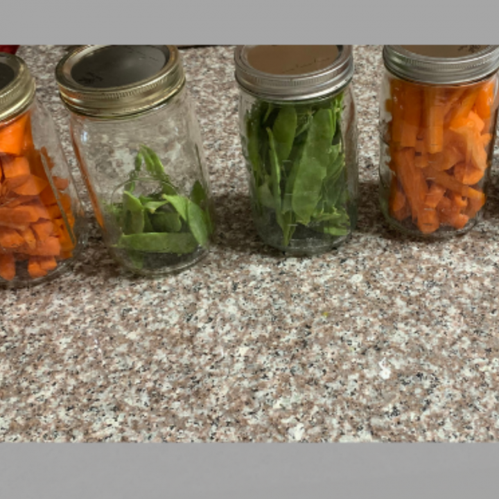 Storing Fruits & Veggies in Mason Jars to stay Fresh and Crisp Longer
